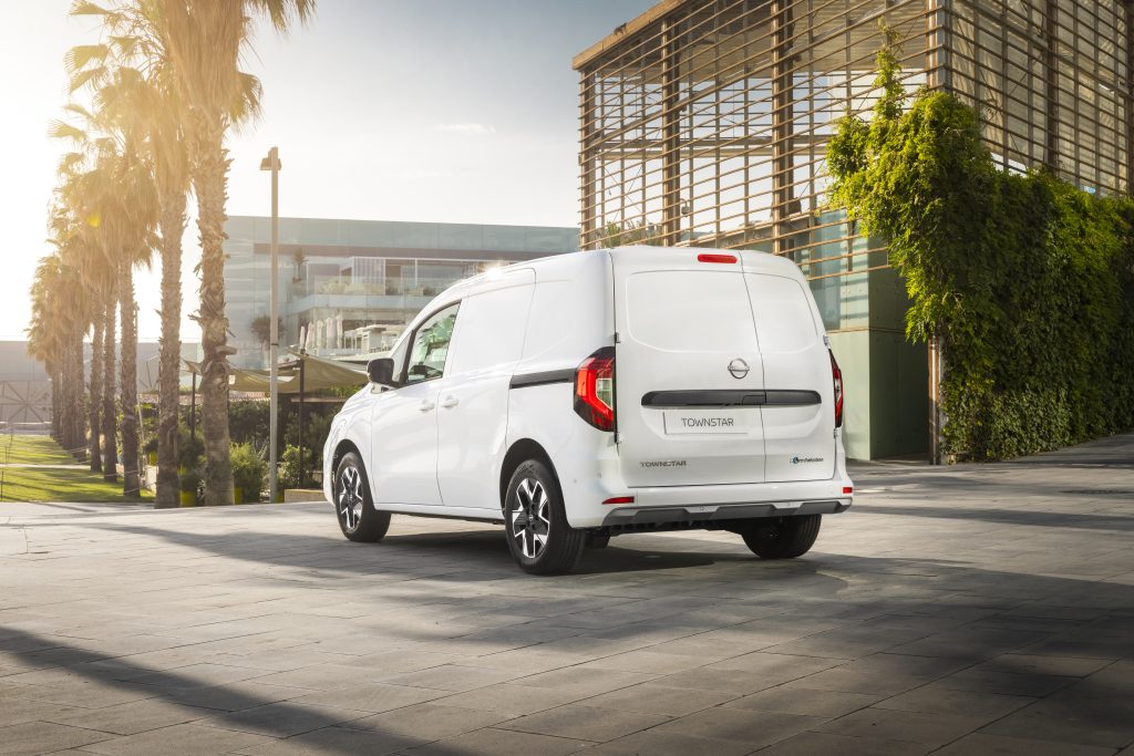 Nissan townstar 2022 1 - zoom sur le townstar : le nouvel utilitaire badgé nissan