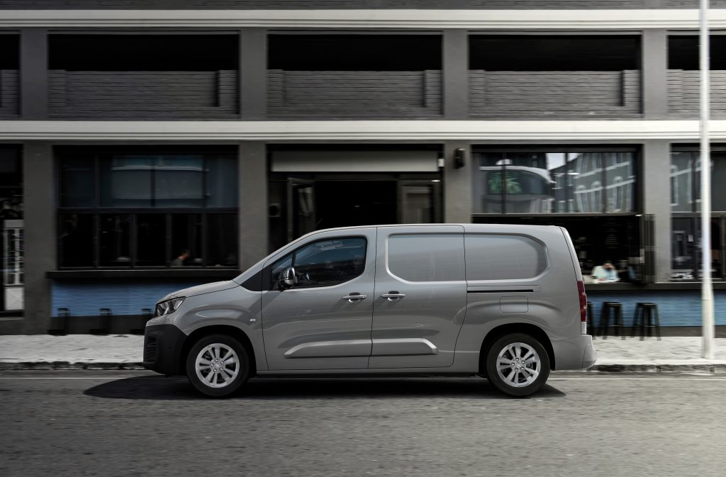 Peugeot partner 2022 1 - peugeot e-partner, un gage d’e-volution
