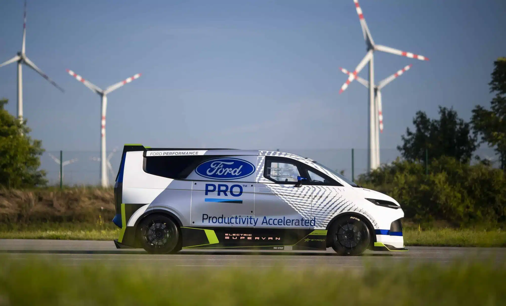 Ford pro electric supervan : quand puissance et écologie se marient !