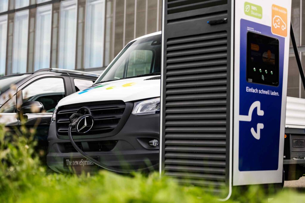 Mercedes espinter 2023 2 bd - mercedes-benz esprinter : place a la nouveauté !