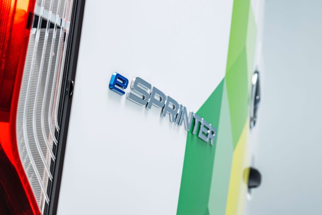 Mercedes espinter 2023 9 bd - mercedes-benz esprinter : place a la nouveauté !