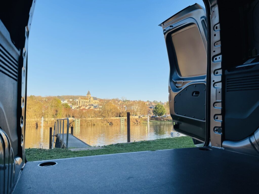 Essai peugeot e partner 18 - essai peugeot e-partner 100% électrique : sur le devant de la seine !