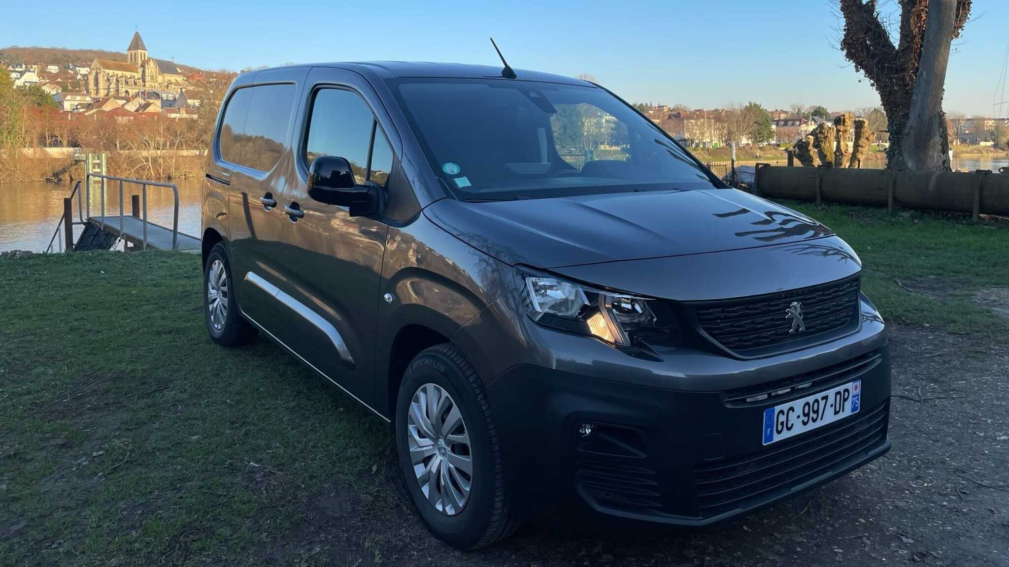 Essai peugeot e-partner 100% électrique : sur le devant de la seine !