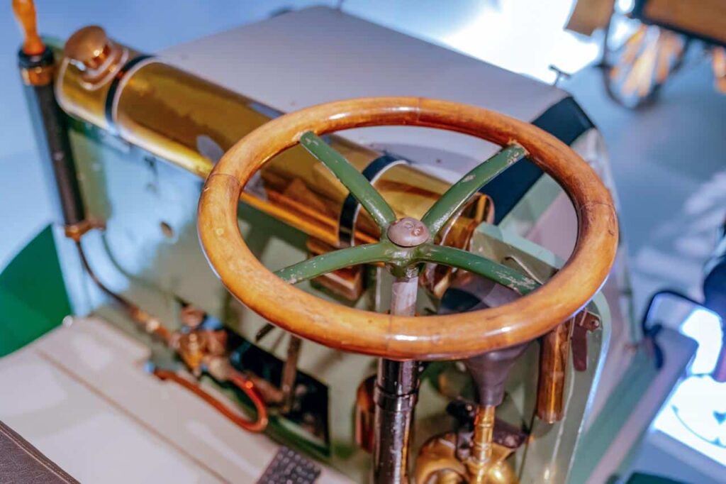 Daimler 1899 2 - leçon d’histoire : l’utilitaire daimler de 1899 au musée de stuttgart