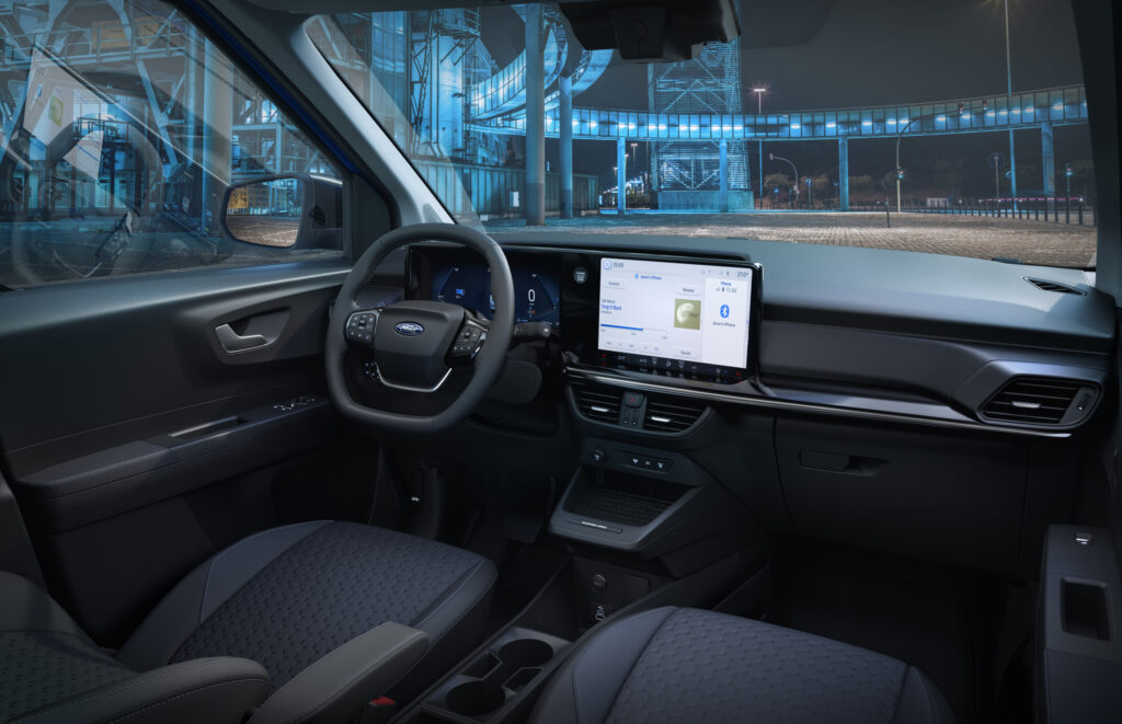 2023 ford e transit courier interior 01 - place au nouveau ford e-transit courier 100% électrique!