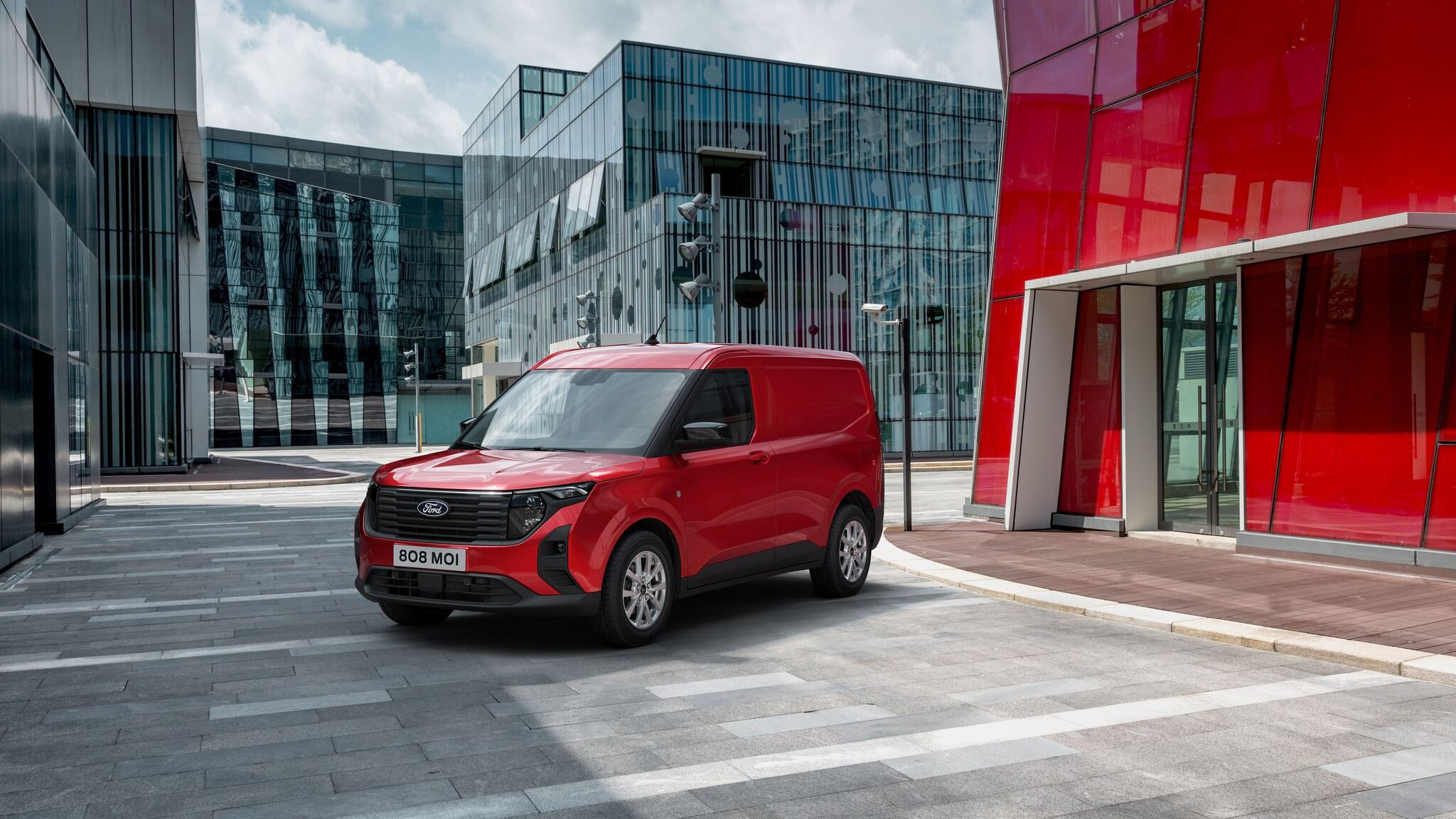 Ford e-transit courier 2023 : riche en nouveautés !