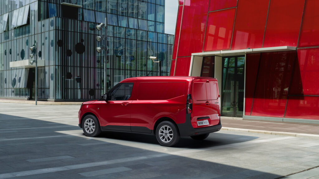 Ford e transit rouge 8 - ford e-transit courier 2023 : riche en nouveautés !