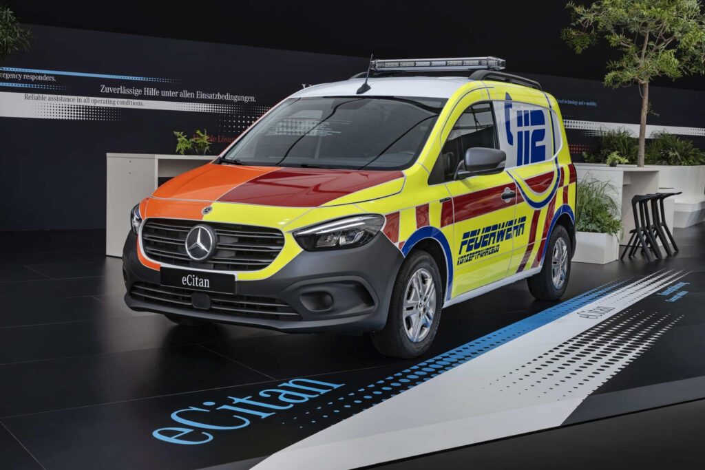 23c0158 003 0 - rettmobil : les vu mercedes dédiés au transport d’urgence!