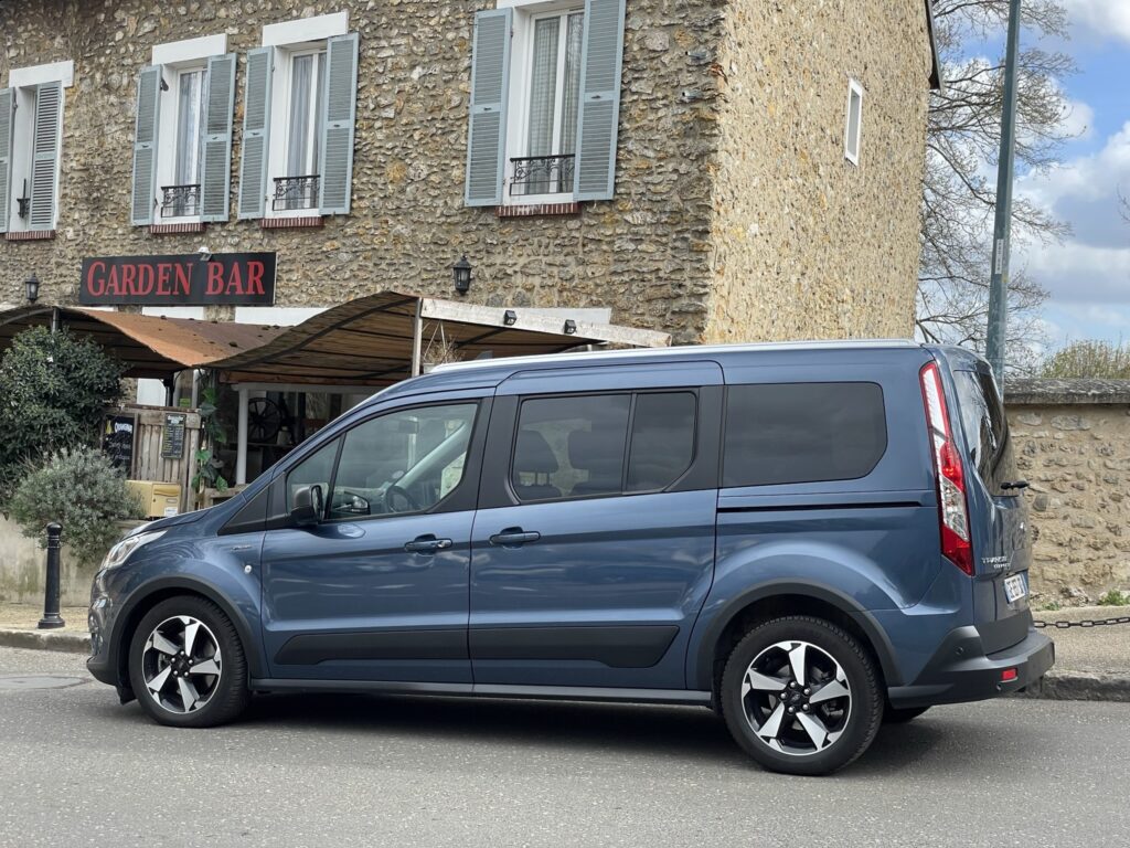 Ford transit connect 8 - essai ford transit connect kombi van : l'hyper polyvalent!