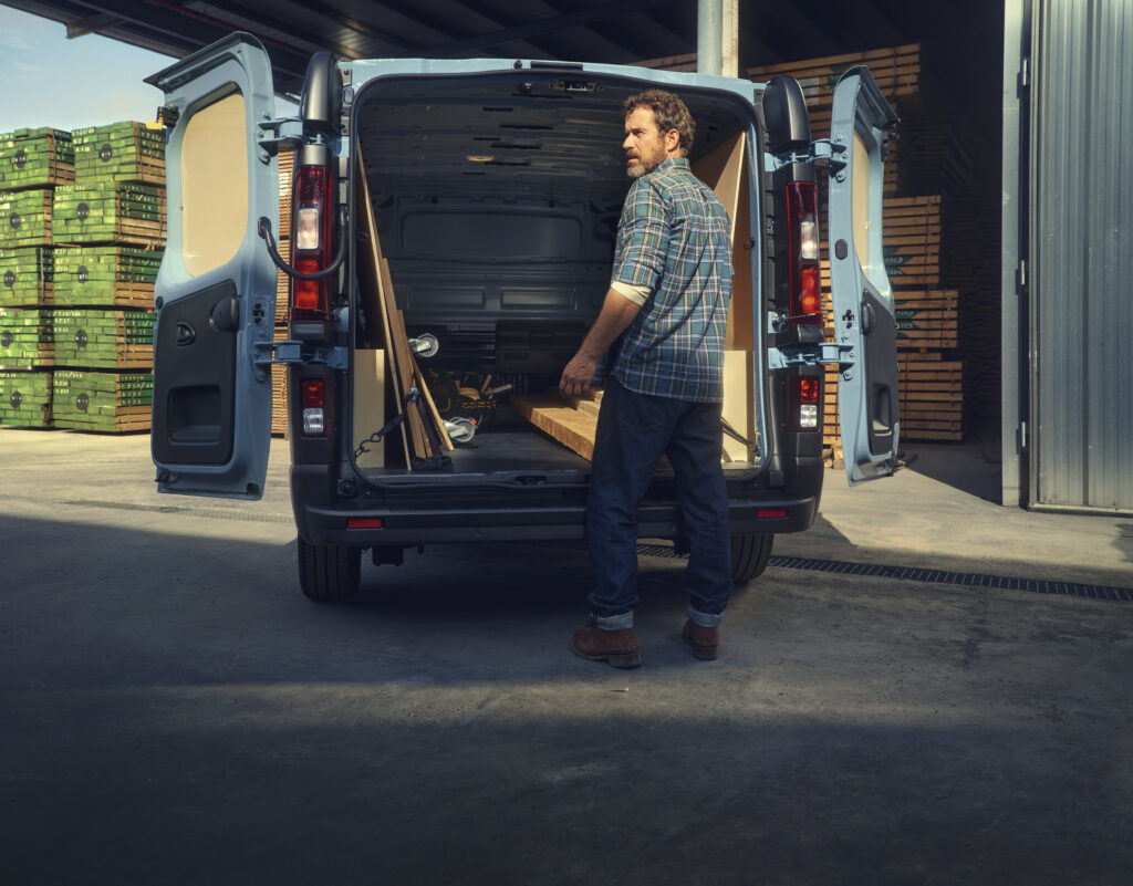 2022 nouveau renault trafic van 1 - renault célèbre son millionième trafic à l’usine de sandouville !