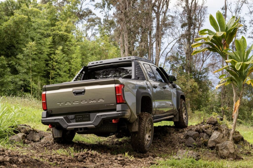 2024 toyota tacoma trailhunter 018 1500x996 1 - le toyota tacoma 2024 fait le show à hawaï !