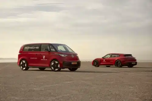 500 porscherenndienst17 - vw id buzz : assistance de course pour porsche !