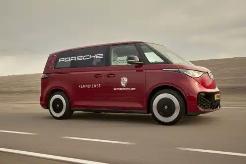 500 porscherenndienst18 - vw id buzz : assistance de course pour porsche !