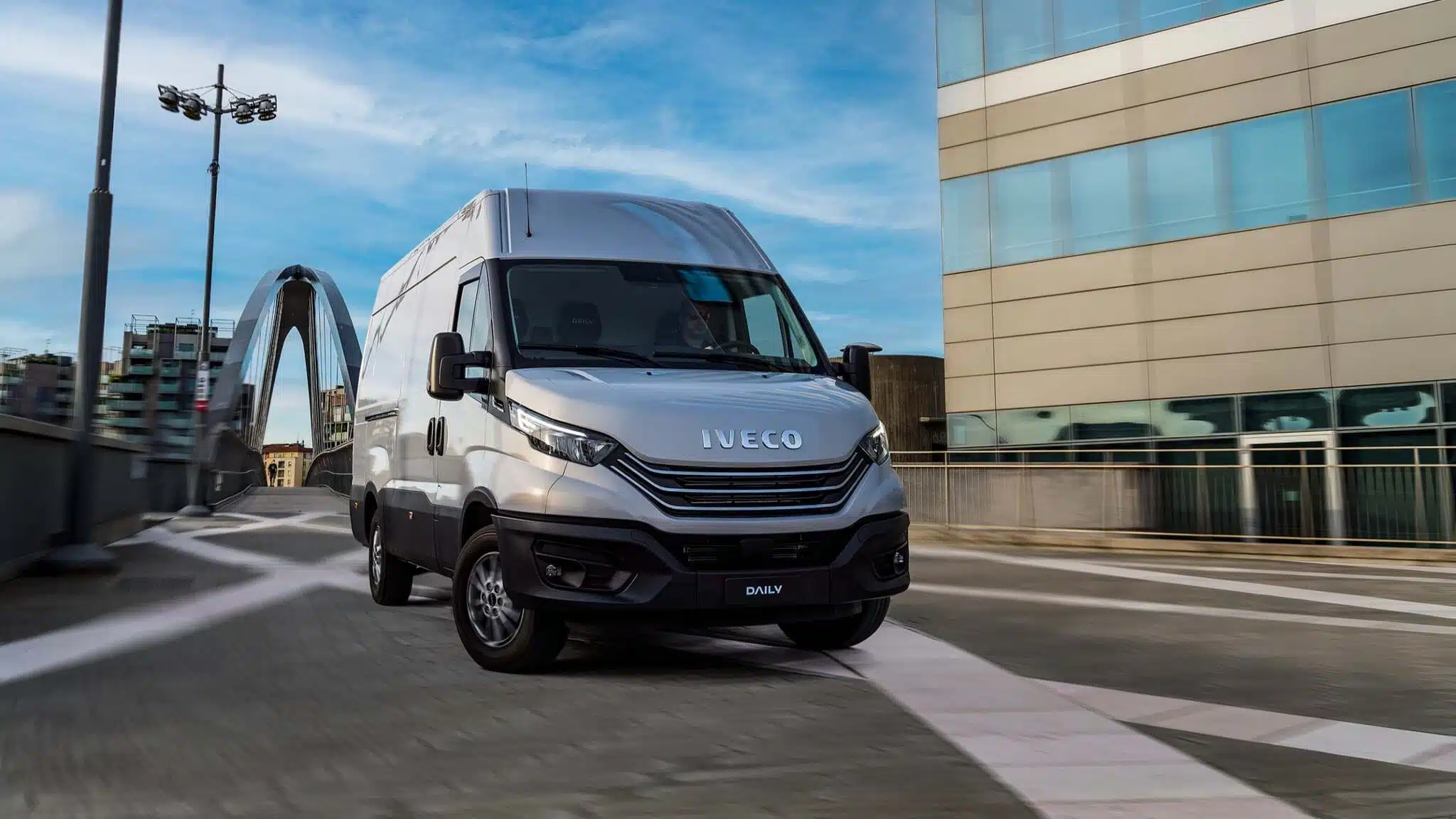 L’iveco daily primé « camion léger » de l’année 2023