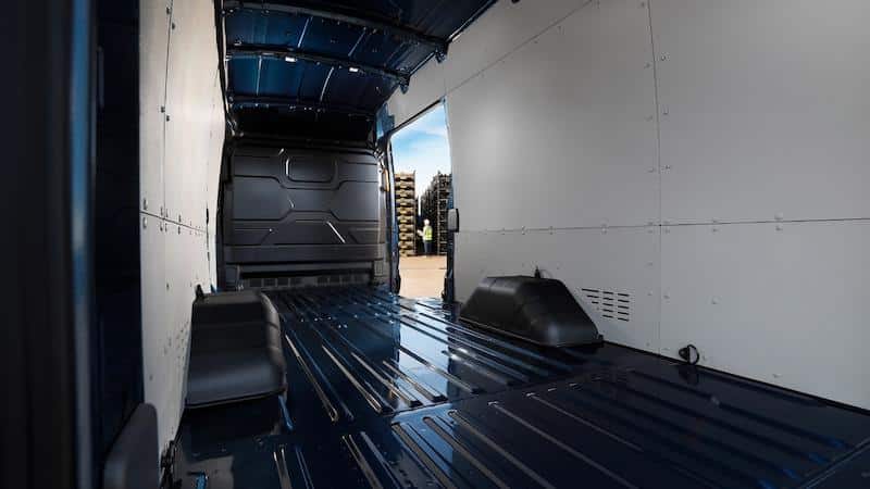 Ford transit 5t interieur - guide complet du grand fourgon ford transit