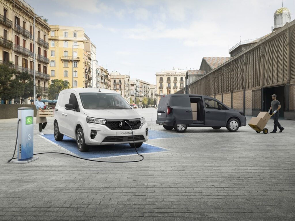 Townstar petrol ev van 1 - le japonais nissan prépare son 90ème anniversaire !