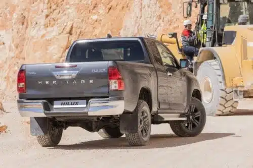 500 creacuteditphotodingo8 - toyota hilux : 55 bougies et une série spéciale héritage