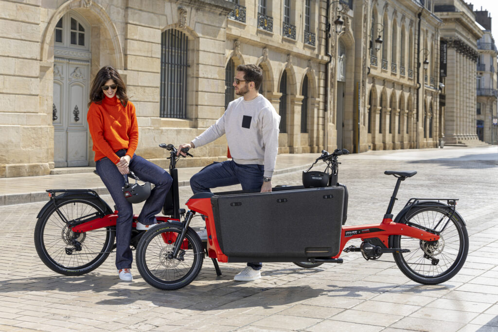 Douzecyclesplacedelaliberation1004 - cargo verso : le vélo toyota disponible pour les pros!