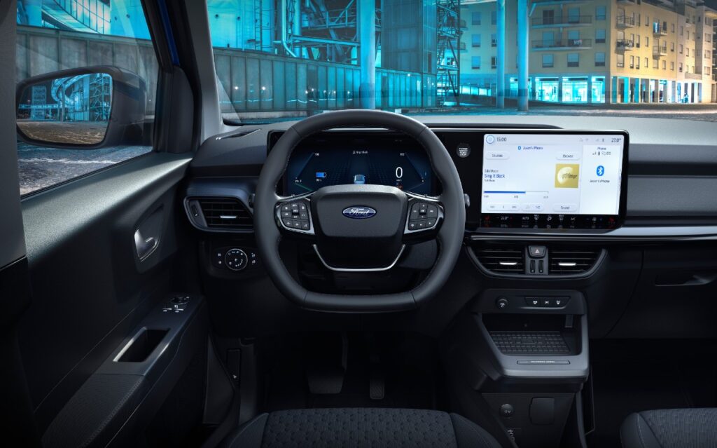 2023 ford e transit courier interior 02 1 - ford transit courier : numéro 1 côté sécurité !