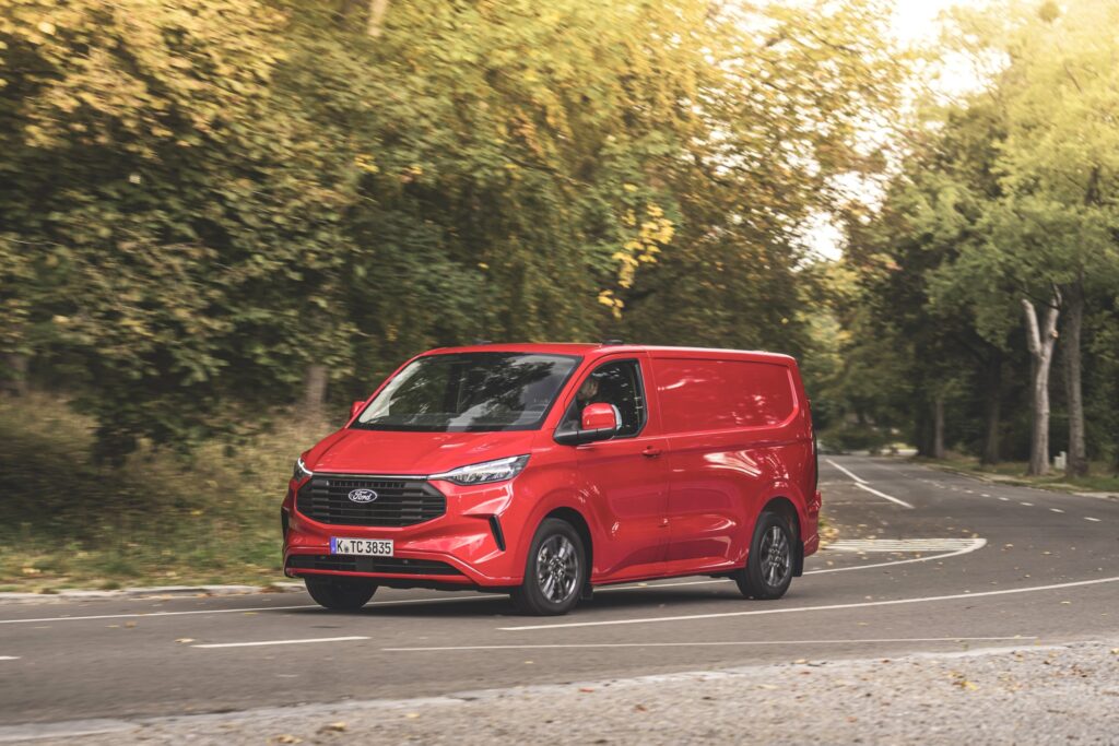 Ford transit custom - nouveau ford transit custom : zoom sur sa production turque