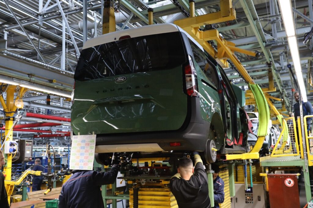 Tourneo courier production 2 - zoom sur le ford transit courier produit en roumanie