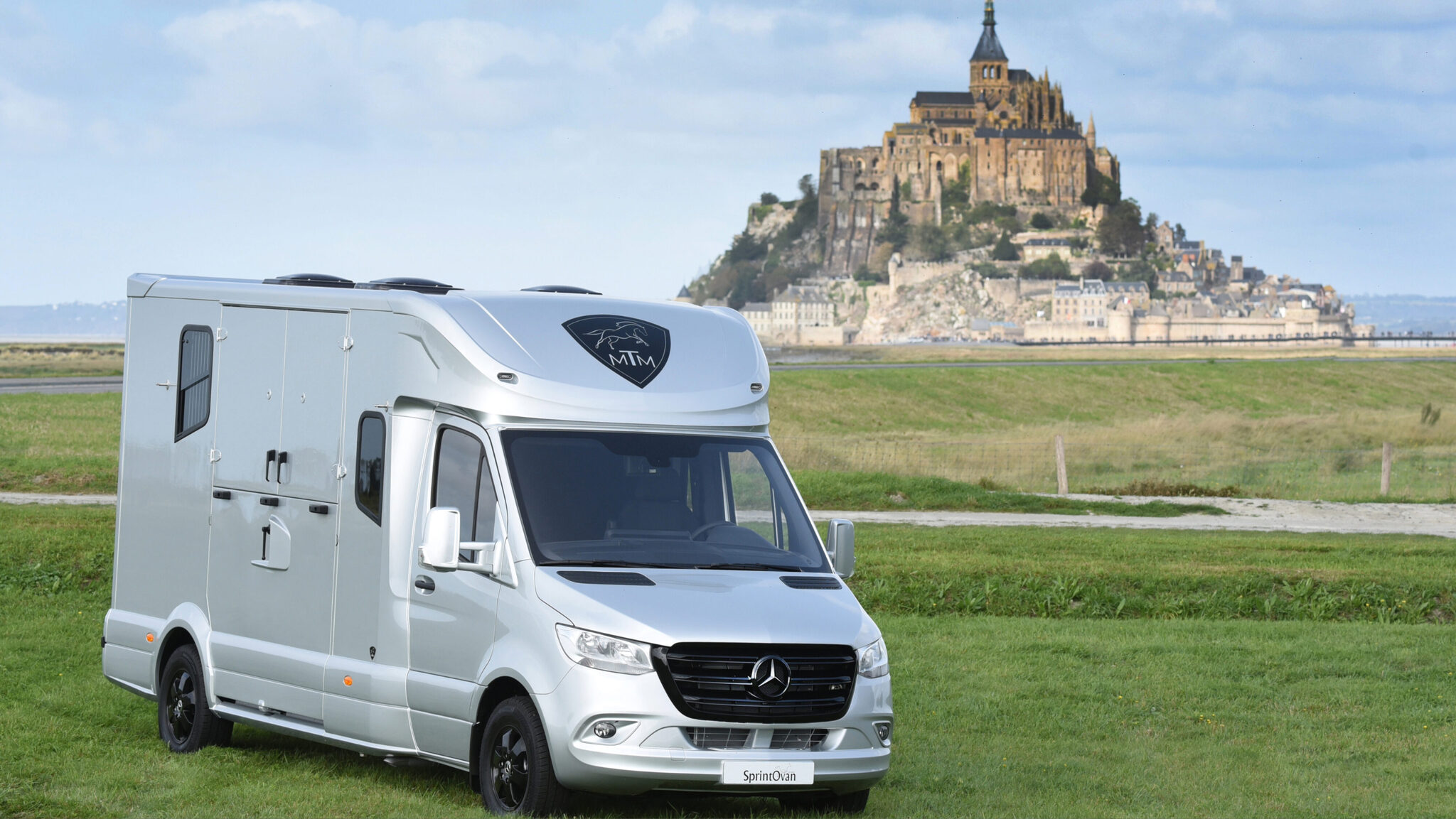 « sprintovan » : un van à chevaux mtm sur base mercedes