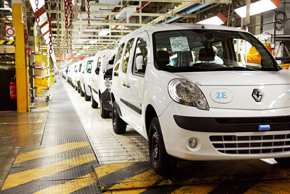 00048520 1700564124 - 4 millions de renault kangoo fabriqués à maubeuge !