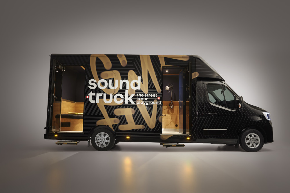 R dam 1507776 1696862959 - retour sur la construction du soundtruck de renault