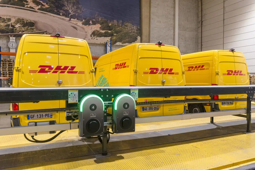 Dhlmercedesesprinter. Copyo. Bos277 - 100 mercedes esprinter dans la flotte de dhl express france