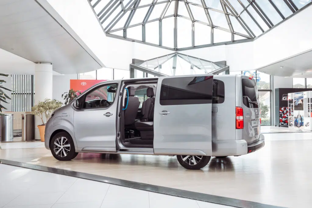 Toyota proace 0003 - toyota joue l’accessibilité avec le proace tpmr