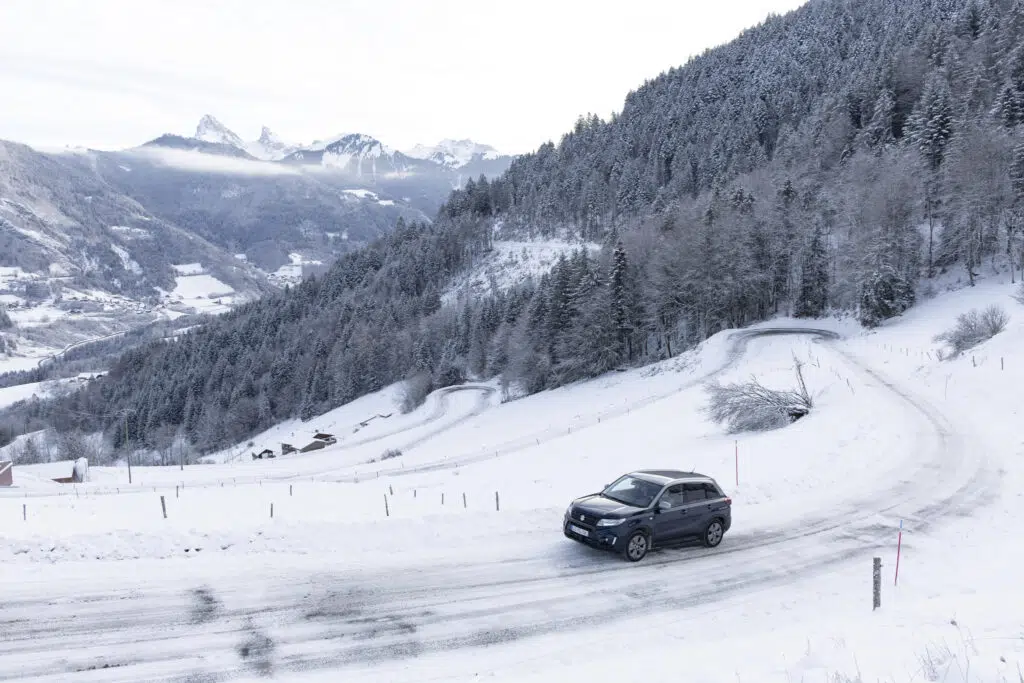 Suzuki-snow