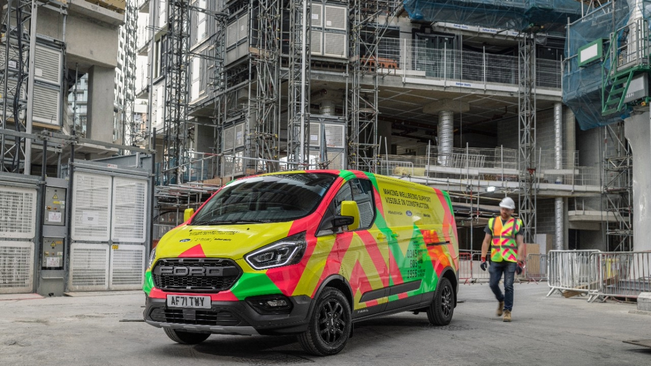 Ford transit custom : aux couleurs de la campagne « make it visible »