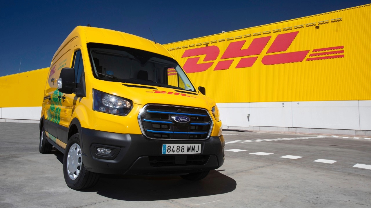 Dhl express : 46 ford e-transit en espagne