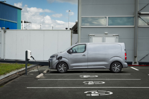 500 2024 proacecomfortl1bev greycloud static 013 - primes cee toyota pour une transition énergétique réussie