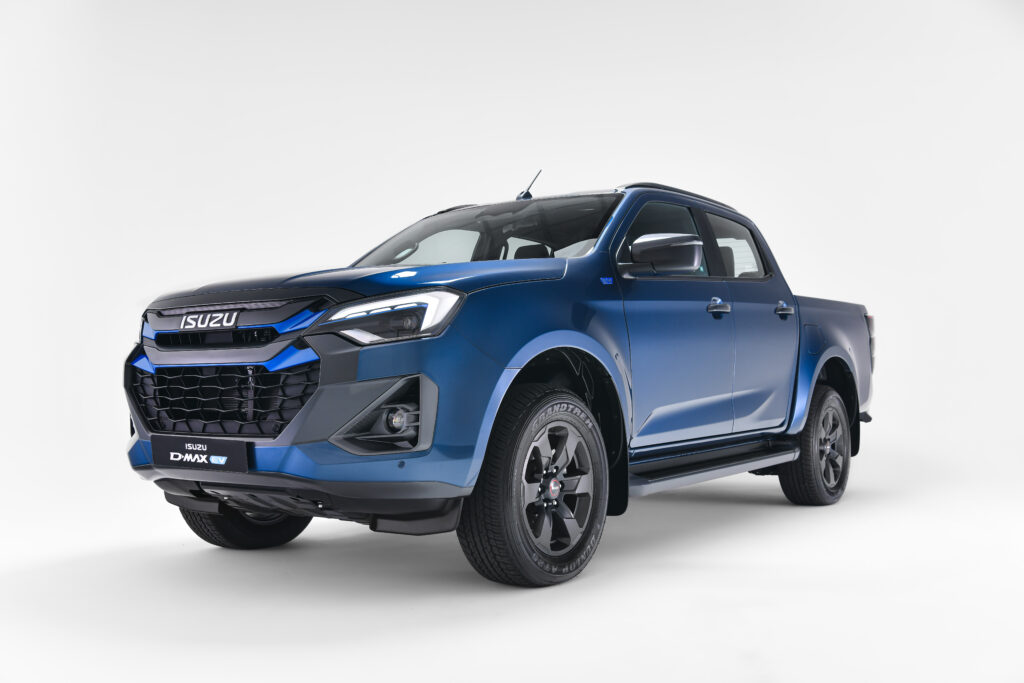 Original 3902 the new isuzu d max ev hero carousel - nouveau isuzu d-max ev : un modèle électrisant