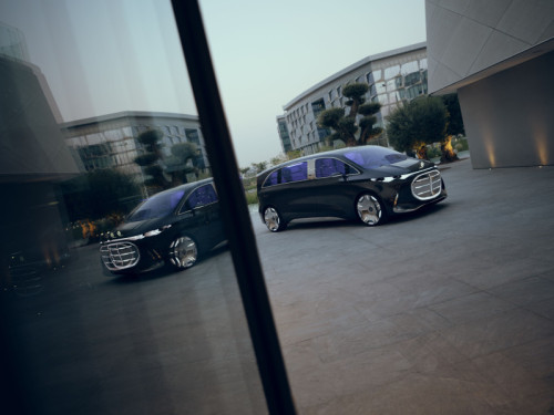 25c0118 006 - un voyage à dubaï pour le mercedes vision v