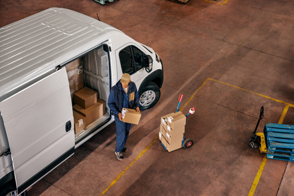 1920 toy lcv 2024 professional proace max 5 - comment bien assurer son véhicule utilitaire ?