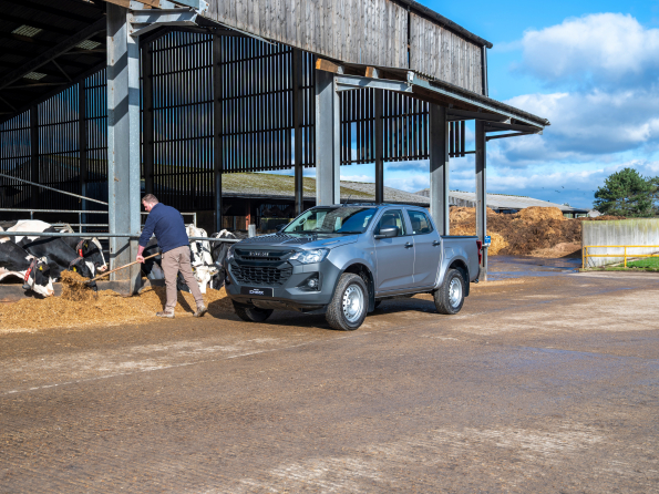 4012 04 isuzu d max utility 009 - comment bien assurer son véhicule utilitaire ?