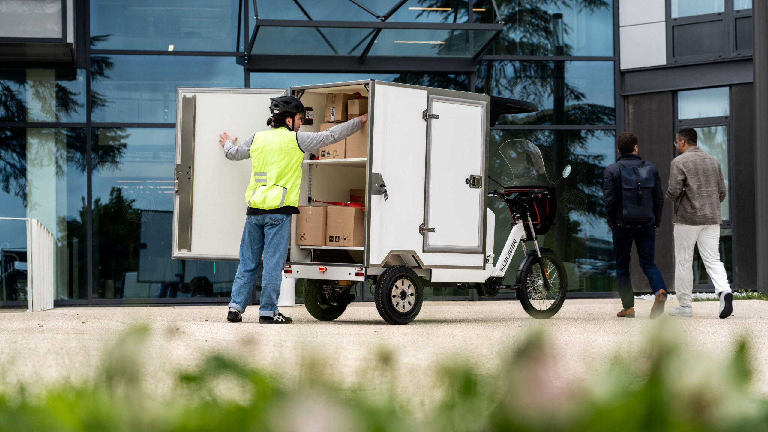 Velo-cargo-kleuster-renault-trucks