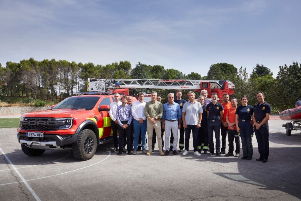 Carlos sainz x bomberos 2 - ford ranger raptor : l'allié des pompiers de madrid