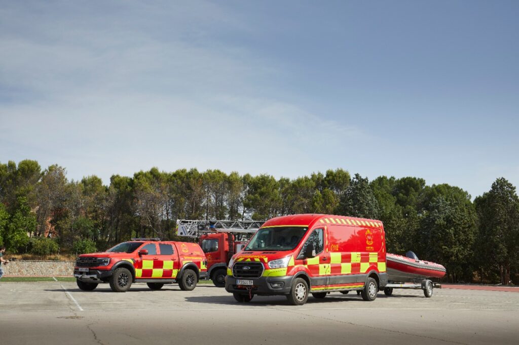 Carlos sainz x bomberos 9 - ford ranger raptor : l'allié des pompiers de madrid