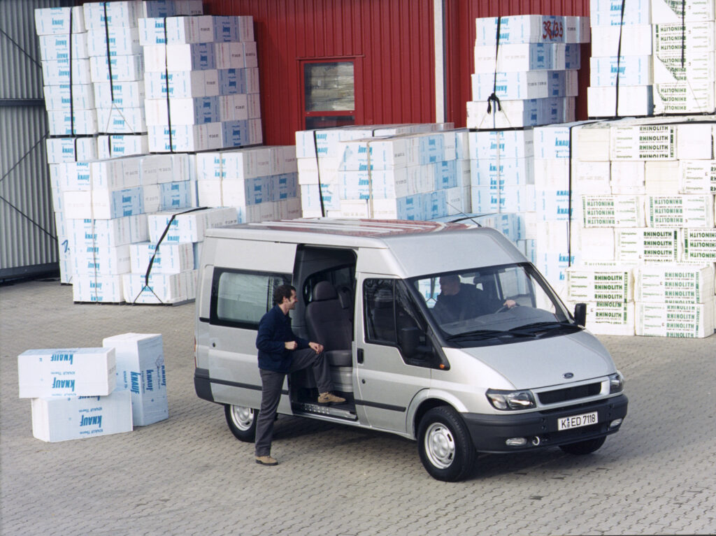 Transitcelebrations 069 - 60 ans : un anniversaire marquant pour le ford transit 