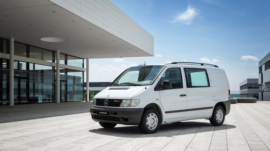1920 25c0202 006 - mercedes-benz vito : il fête aussi ses 30 ans