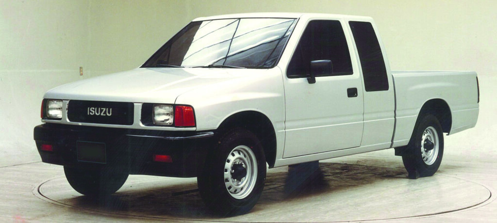 Original 4570 1988 isuzu tf - 125 000 véhicules vendus : un jalon marquant pour isuzu uk