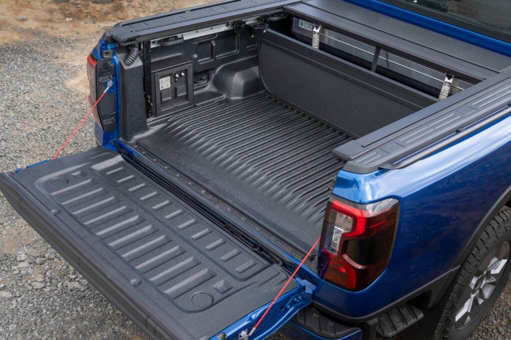 Ranger xlt phev 017 - ford ranger phev: fier d'embarquer le pro power onboard