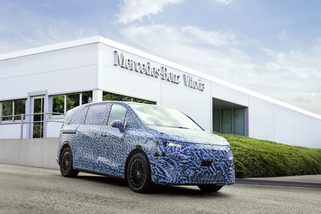 1920 25c0234 001 - mercedes-benz lance la production du nouveau vle électrique à vitoria