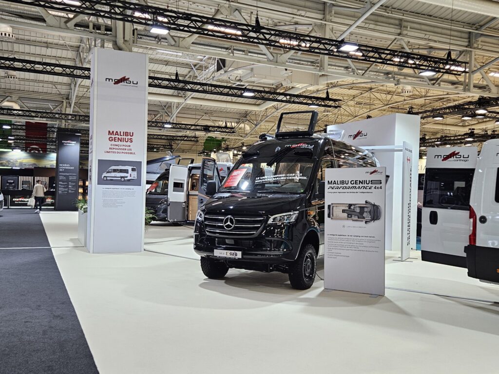 20250926 164127 - salon des véhicules de loisirs : succès de niche pour les mercedes sprinter 4x4
