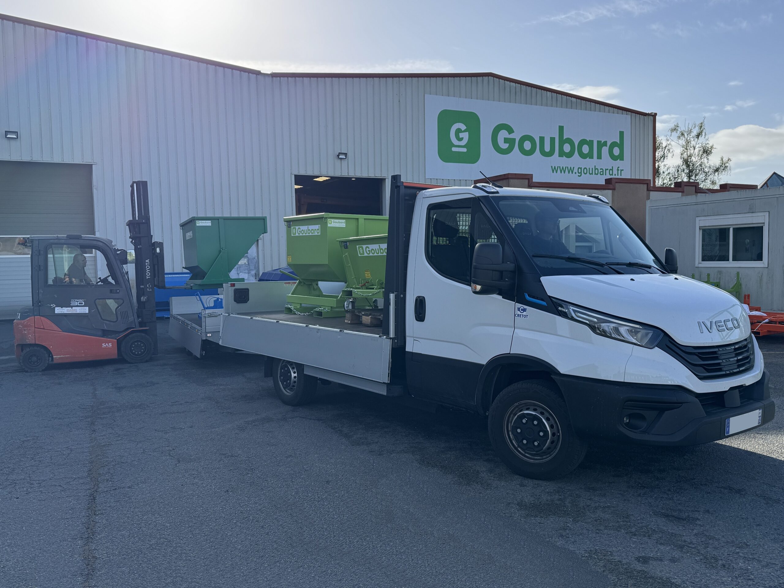 2025 communique de presse iveco edaily goubard photo - goubard innove avec l’edaily d’iveco : une nouvelle étape vers une logistique écoresponsable