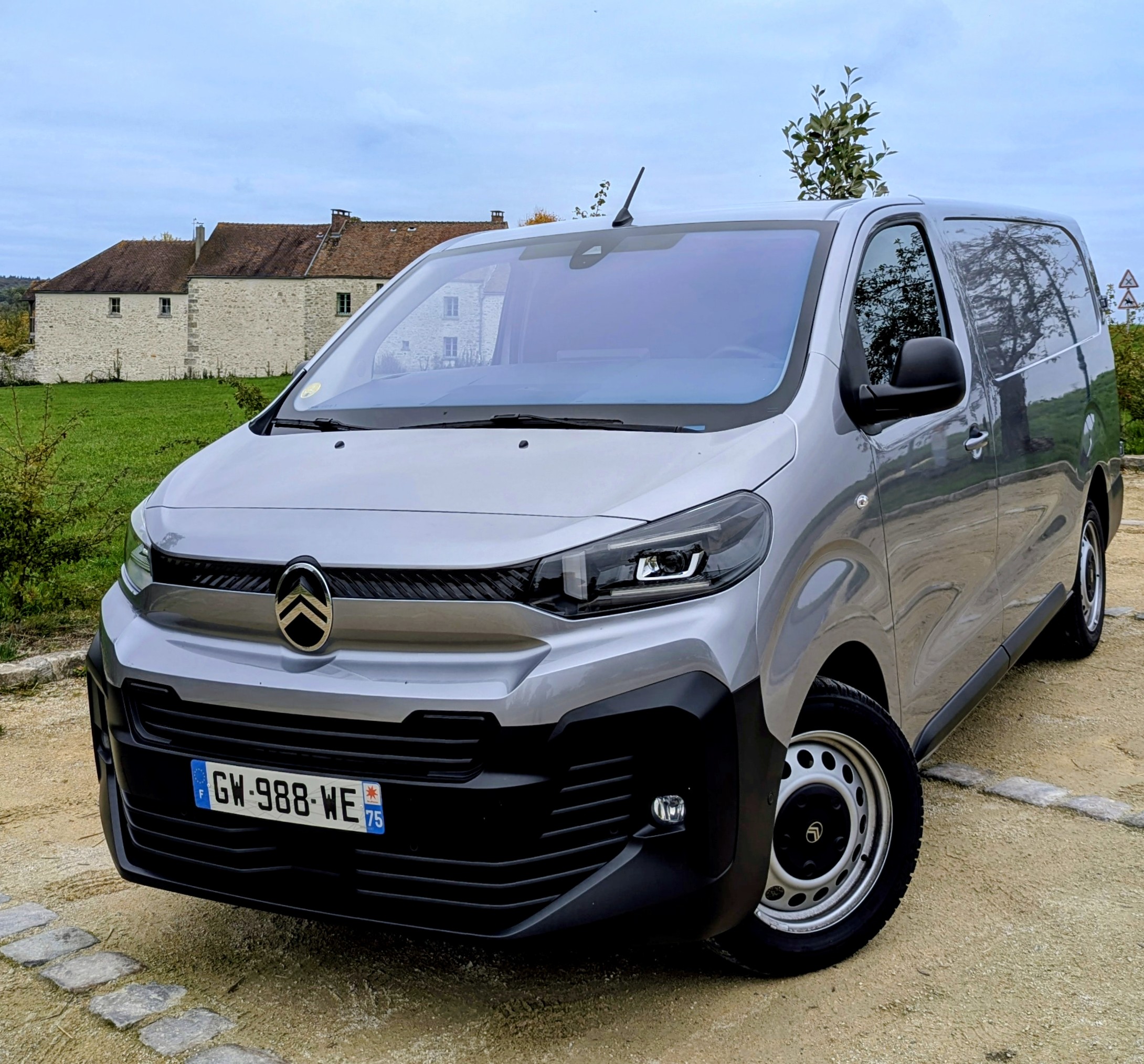 Essai citroen jumpy hdi 145 eat8 c julien georges marcos 5 - essai citroën jumpy : l’allié pro qui soigne le confort