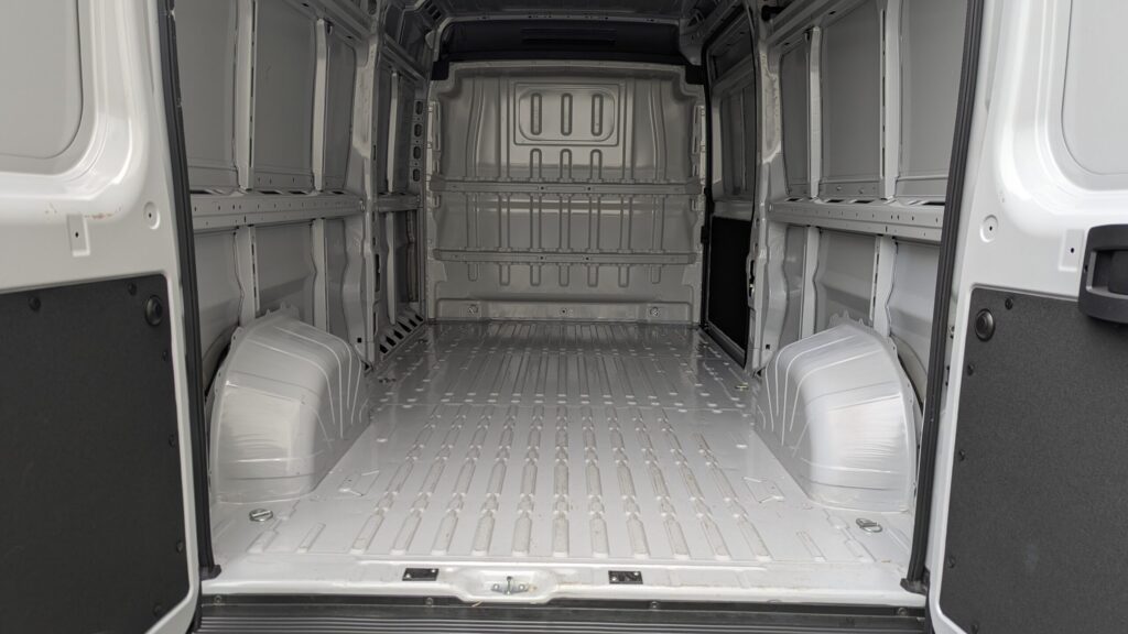 Essai peugeot e boxer c julien georges marcos 14 - essai peugeot e-boxer : il fait de la résistance